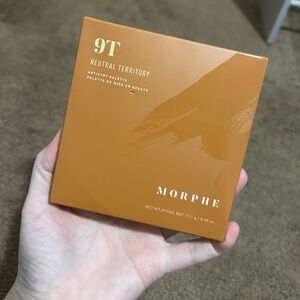 Morphe 9T Eyeshadow Palette.